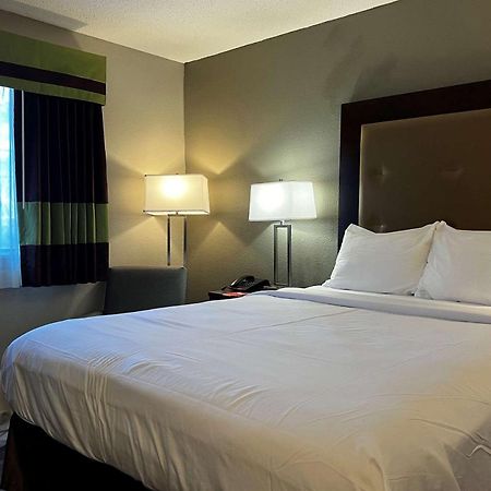 Econo Lodge Spring Lake Bagian luar foto