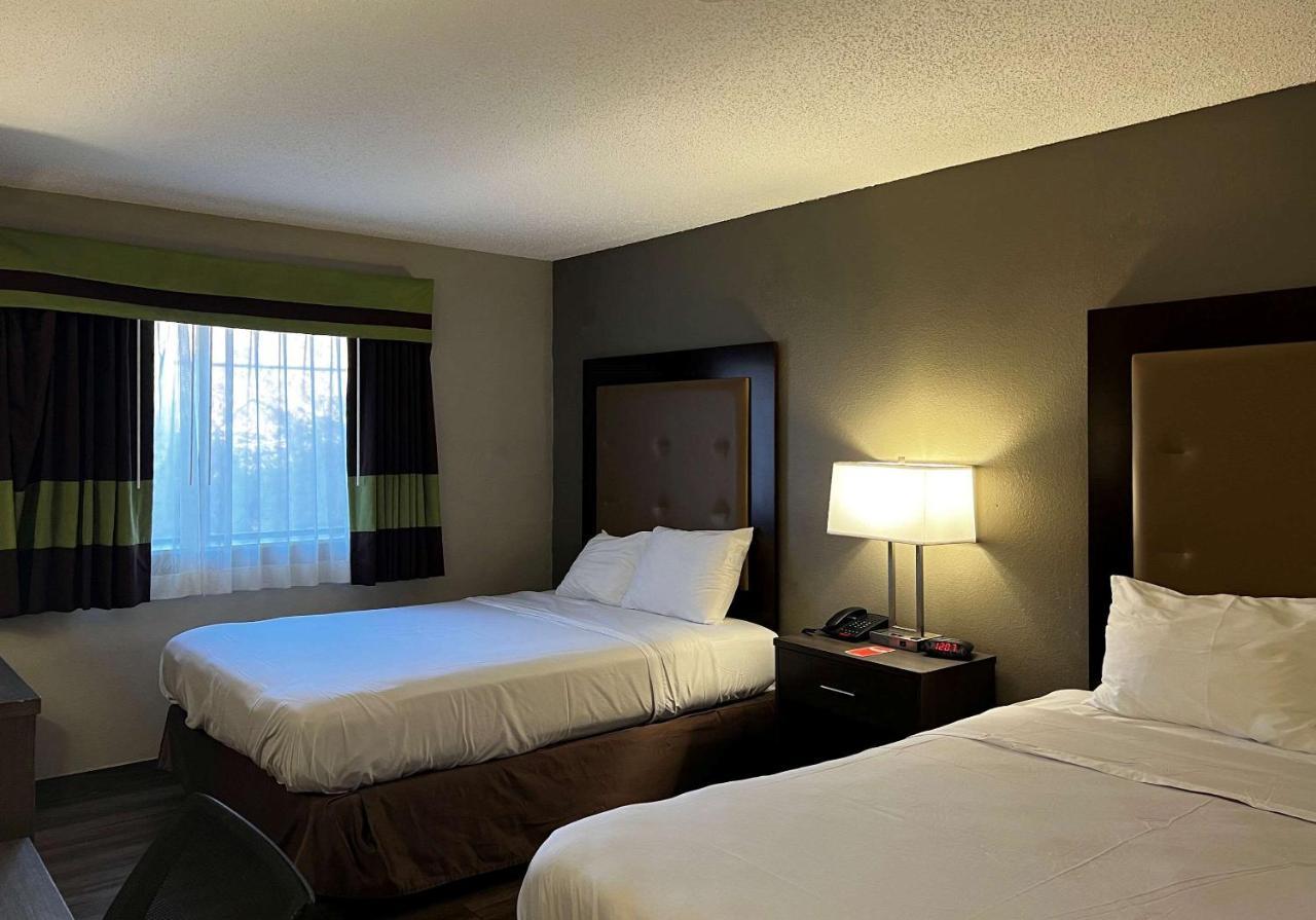 Econo Lodge Spring Lake Bagian luar foto