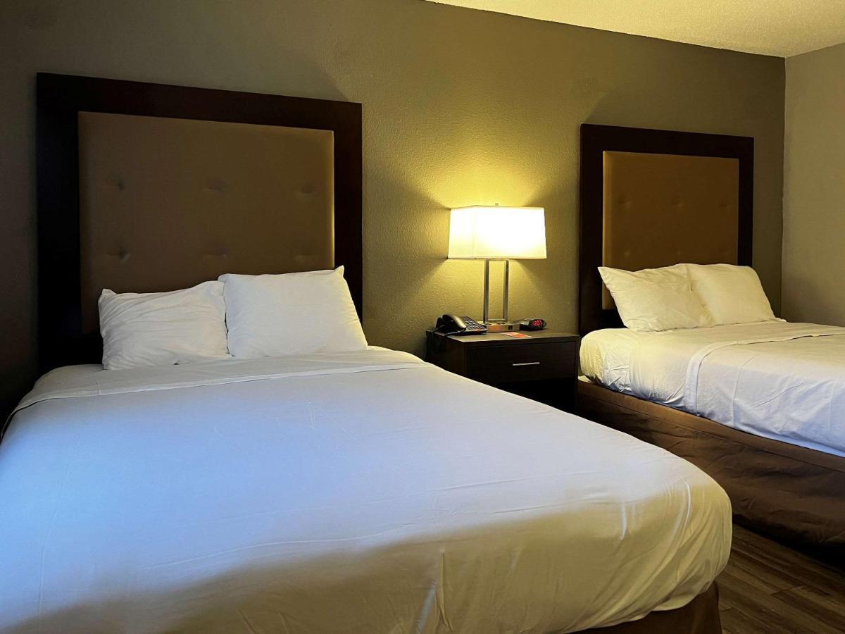 Econo Lodge Spring Lake Bagian luar foto